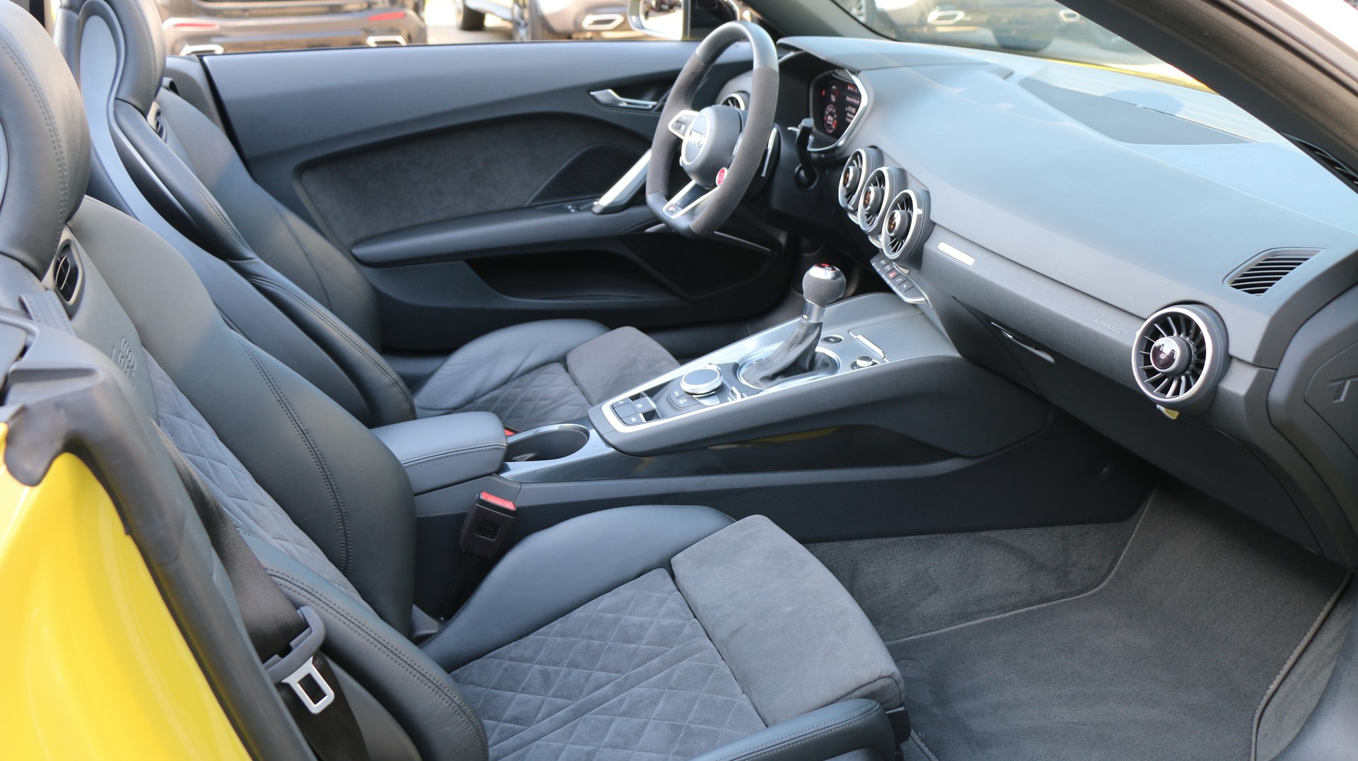 AUDI TT RS Roadster-image-27