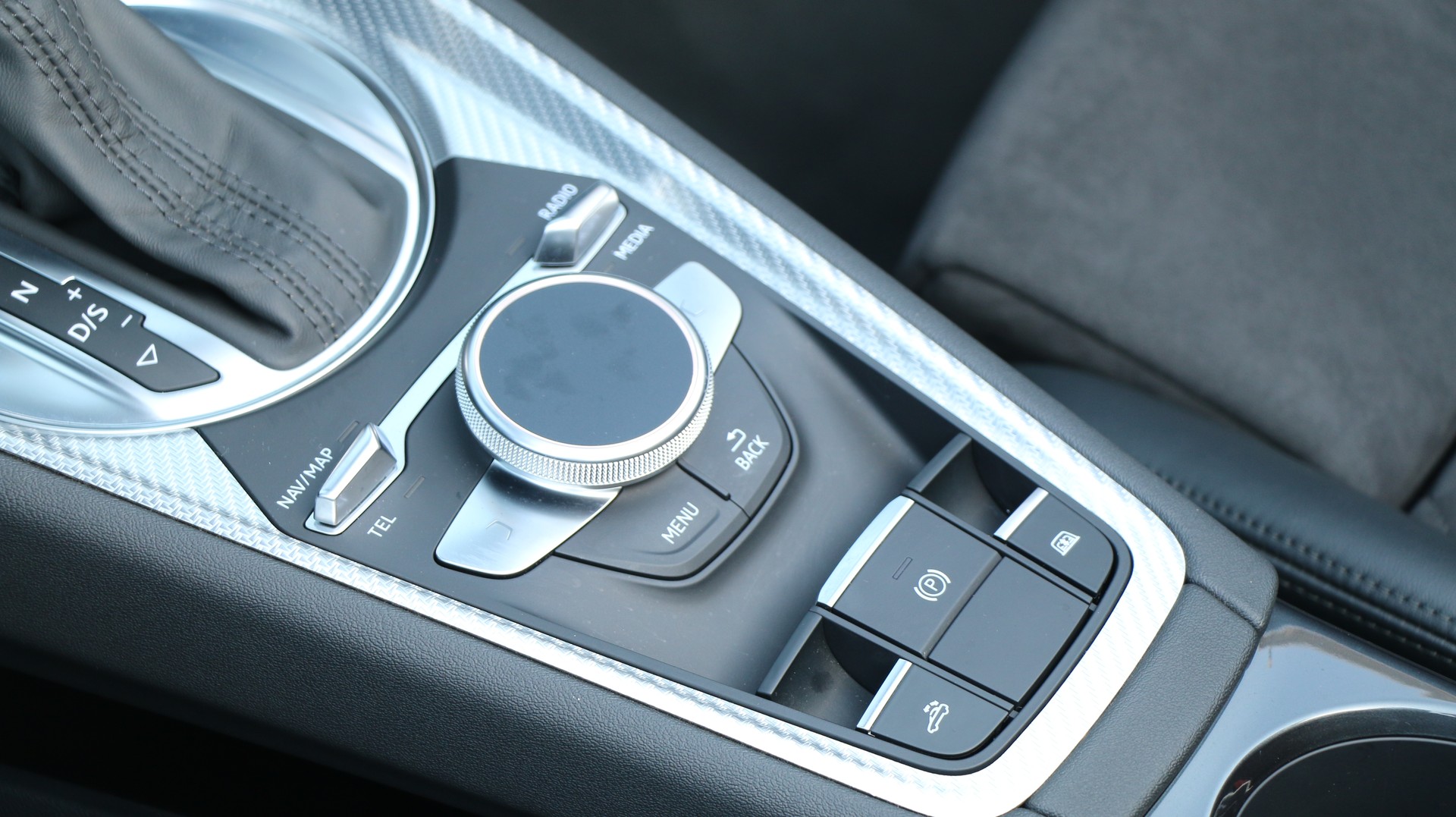 AUDI TT RS Roadster-image-22