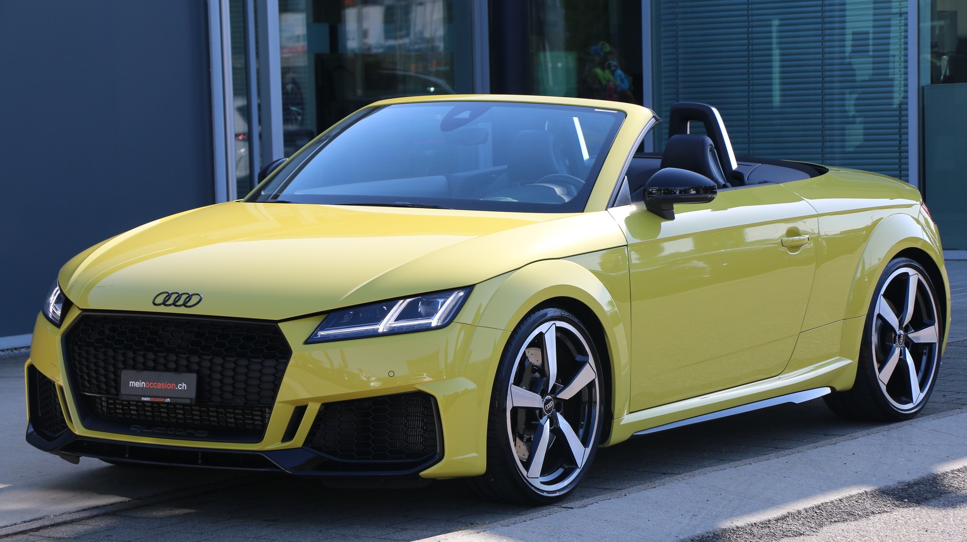 AUDI TT RS Roadster-image-3