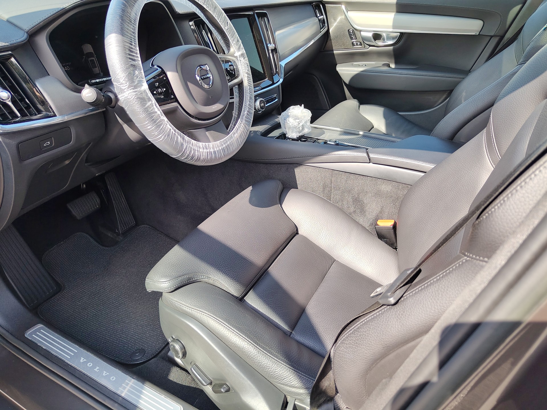 VOLVO V90 Cross Country B5 Benzin MHD Plus AWD Geartronic-image-4