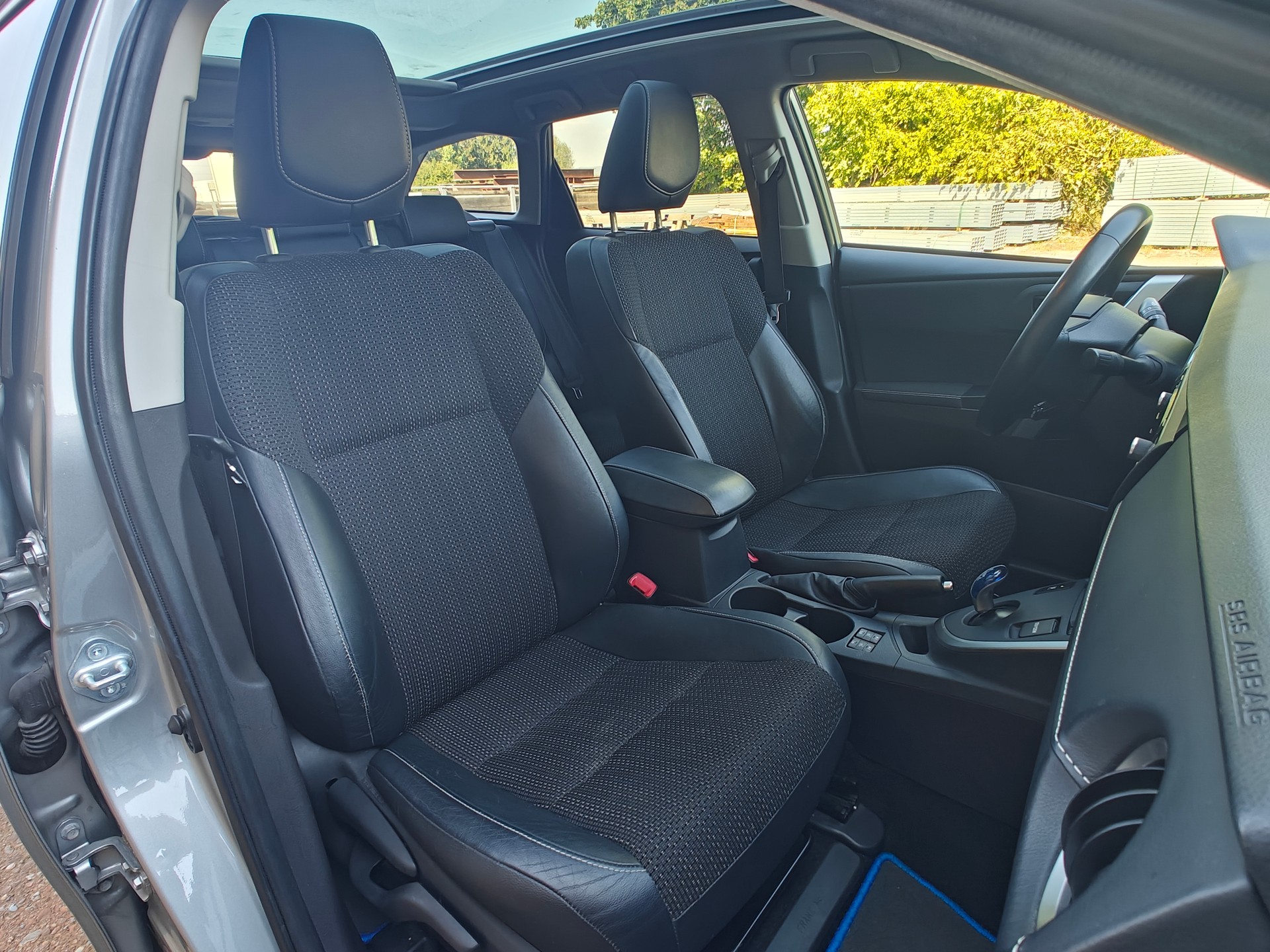 TOYOTA 1.8 HSD Sol-image-5