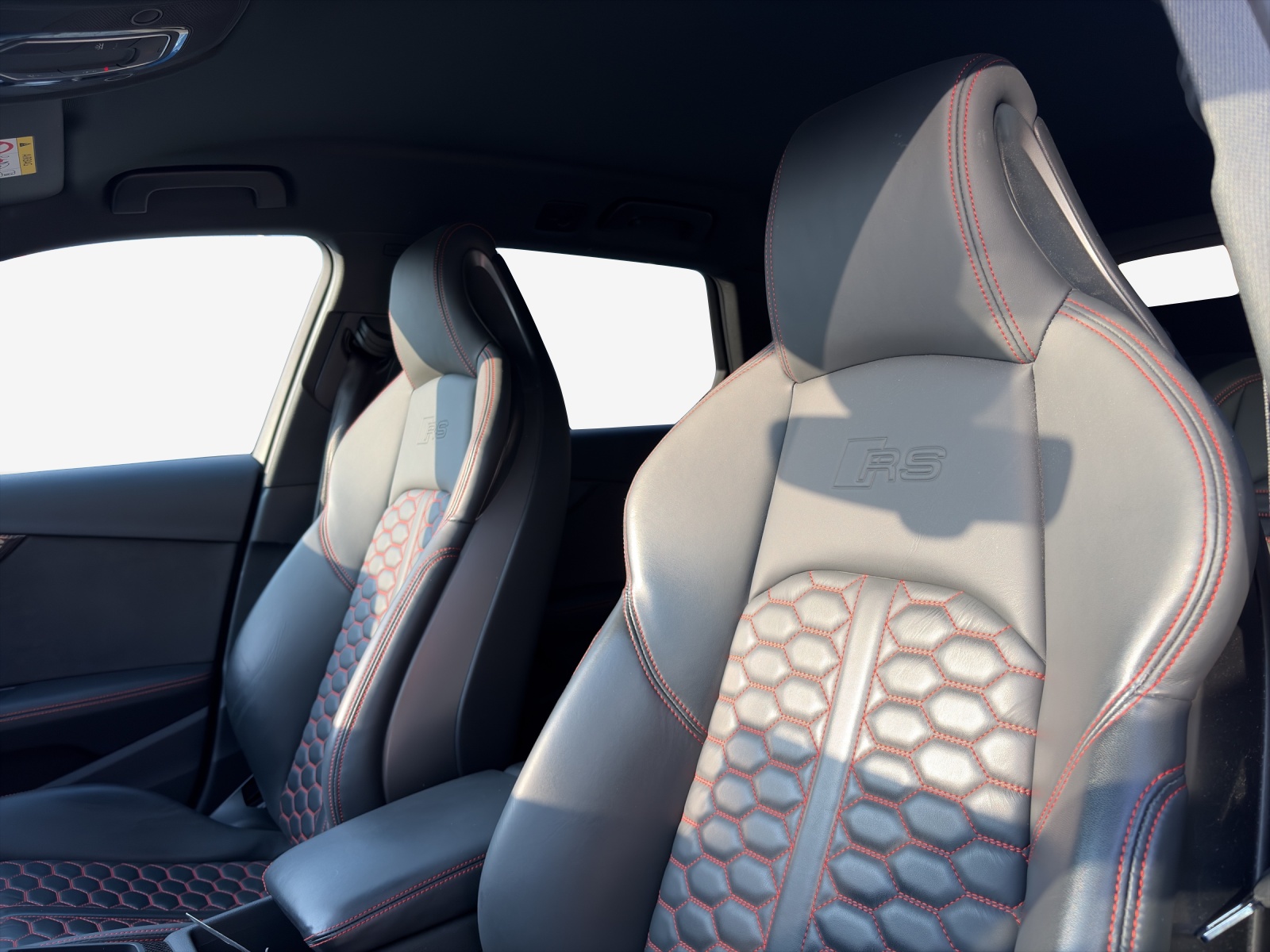AUDI RS4 Avant quattro tiptronic-image-13