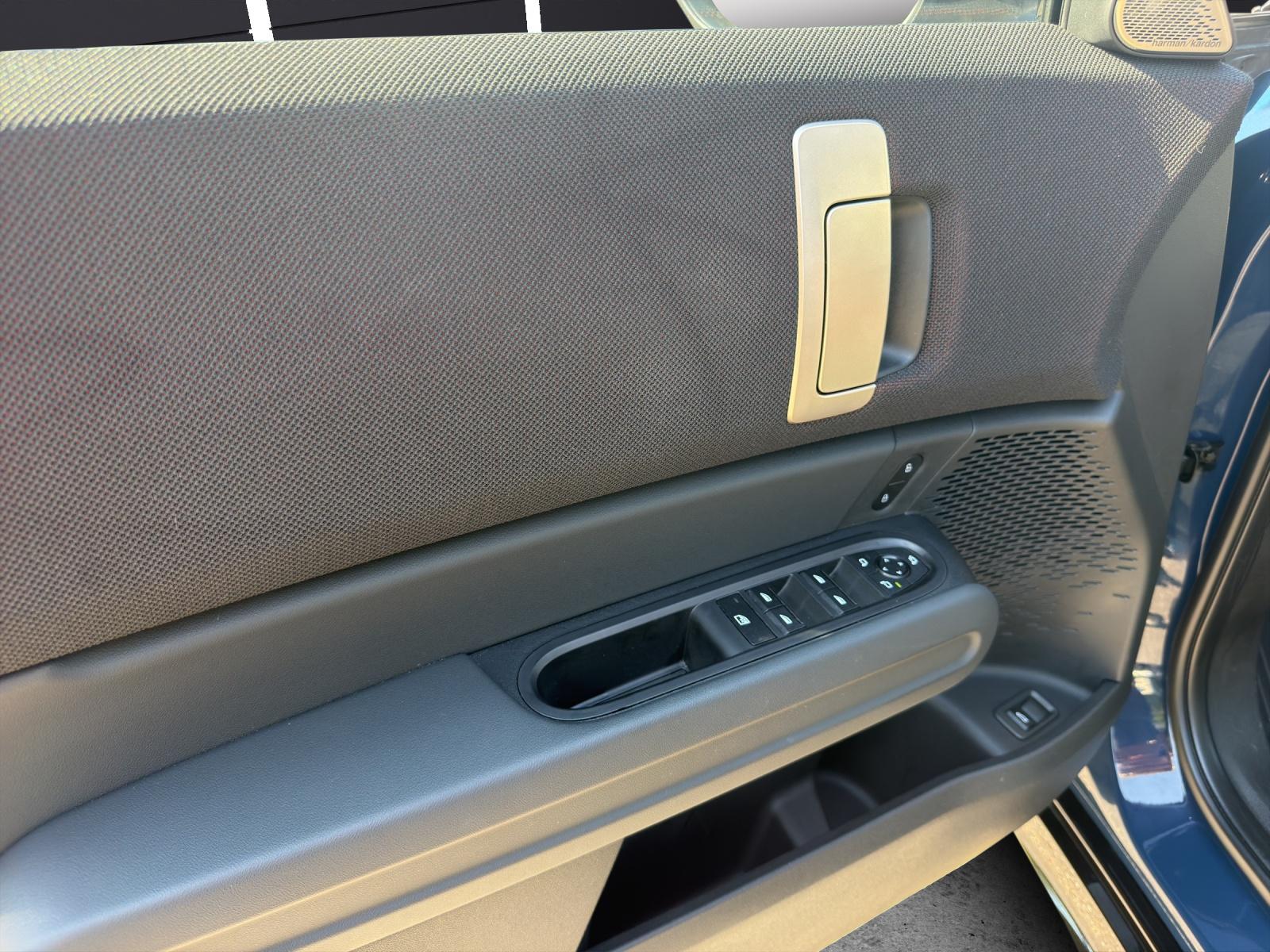 MINI Countryman U25 SE ALL4-image-7