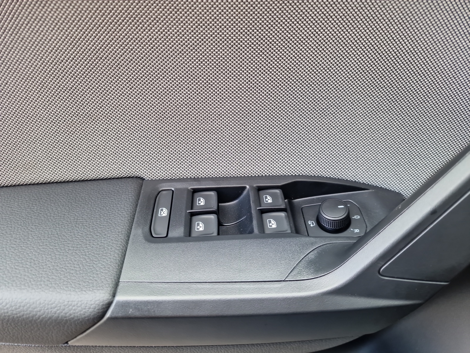 SEAT Ibiza 1.5 Eco TSI FR Panorama 5 Jahre Garantie-image-12