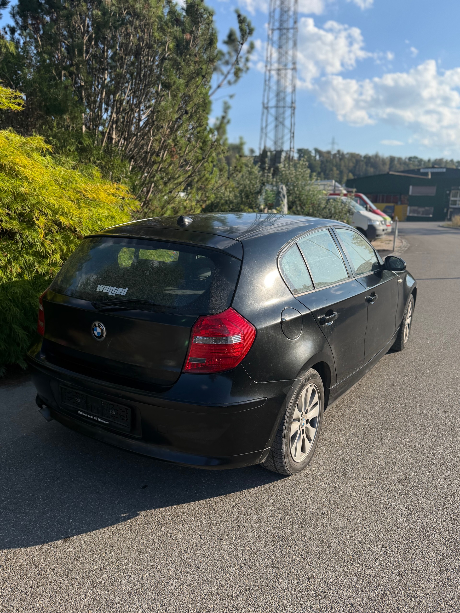 BMW 118d Dynamic Edition-image-2