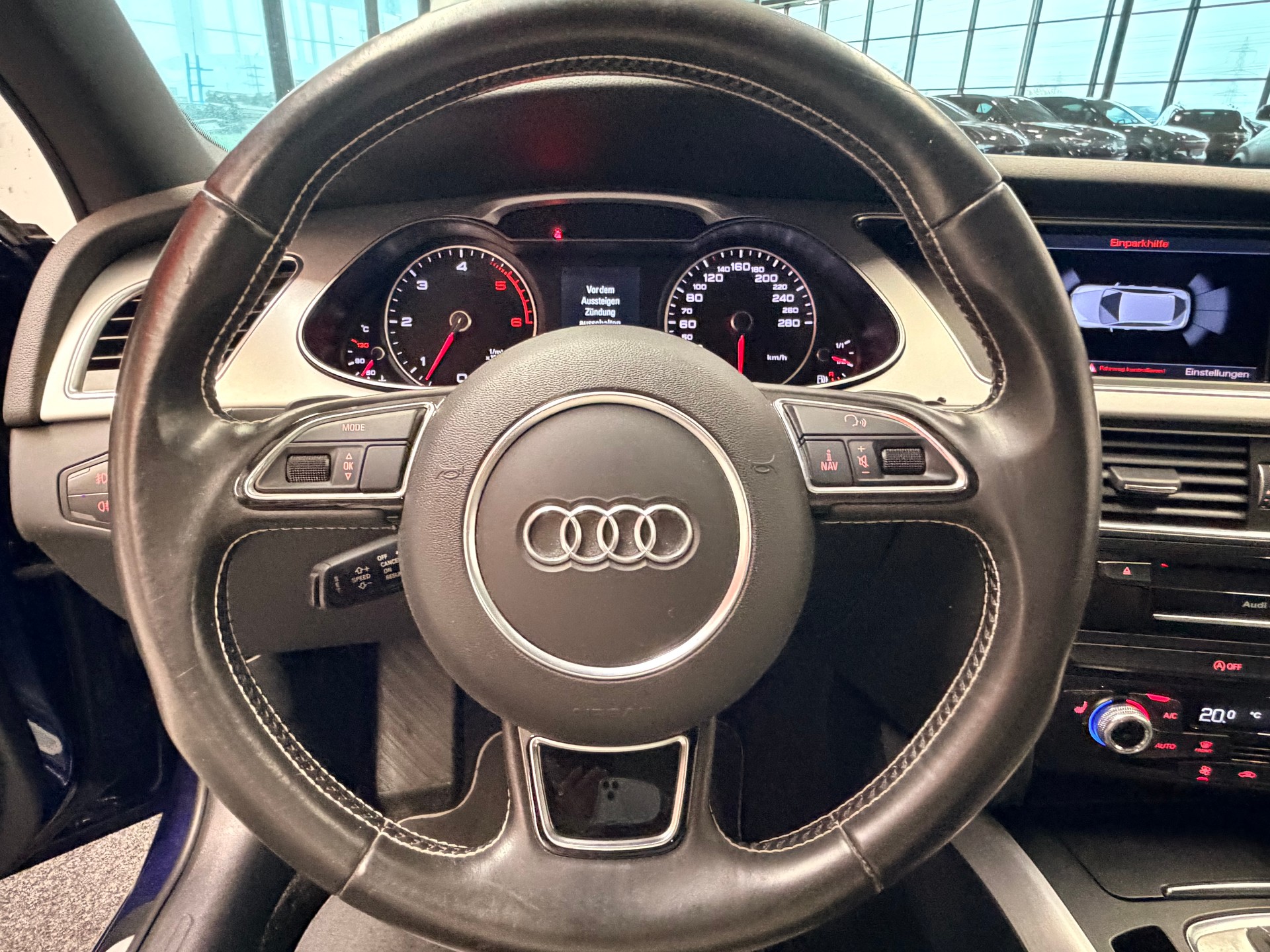AUDI A4 Avant 3.0 TDI clean diesel quattro s-tronic-image-24