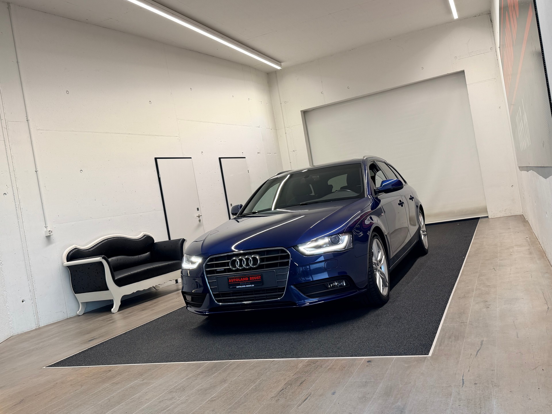 AUDI A4 Avant 3.0 TDI clean diesel quattro s-tronic-image-2
