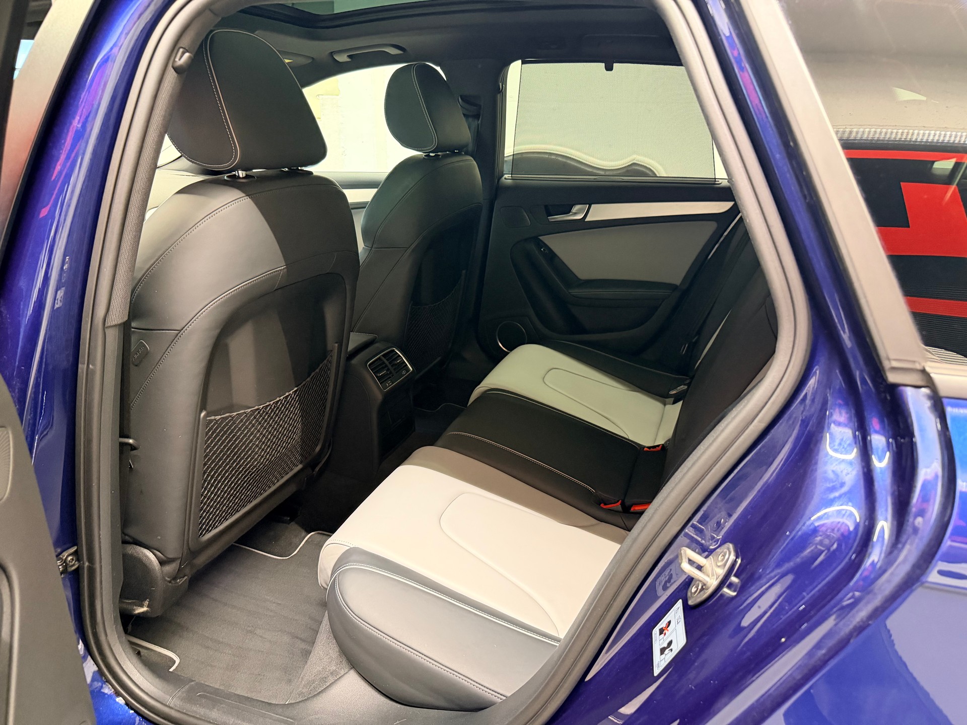 AUDI A4 Avant 3.0 TDI clean diesel quattro s-tronic-image-14