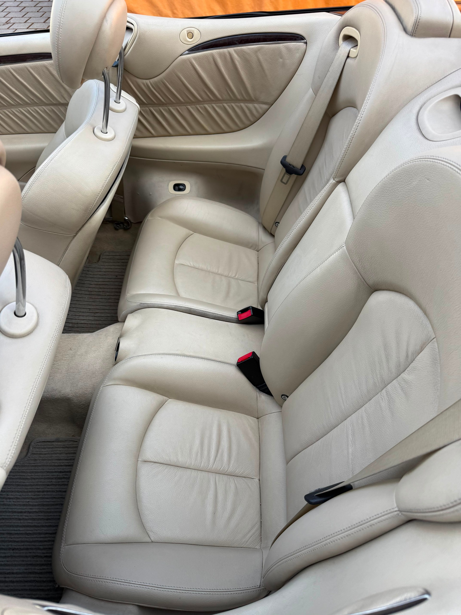 MERCEDES-BENZ CLK350-image-5