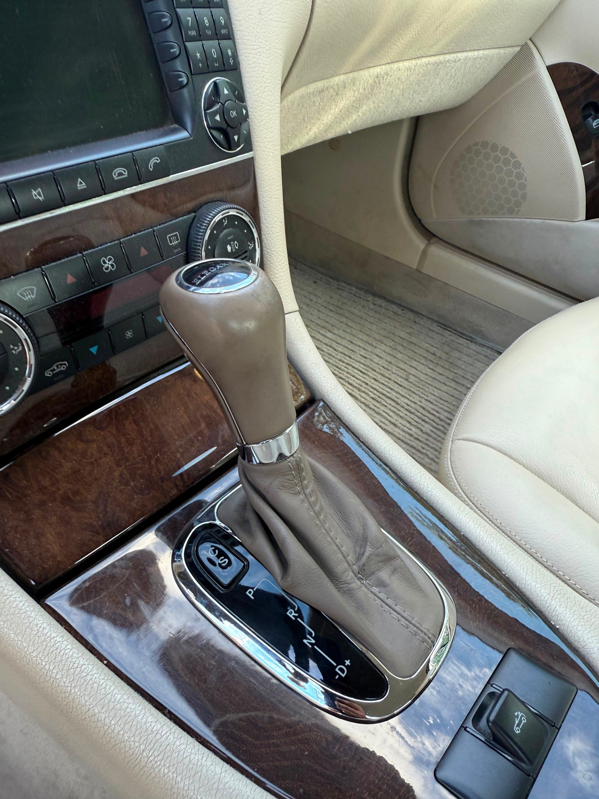 MERCEDES-BENZ CLK350-image-6