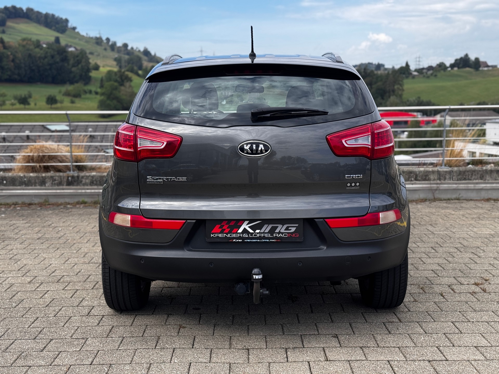 KIA Sportage 2.0 CRDi Trend 4WD Automatic-image-4