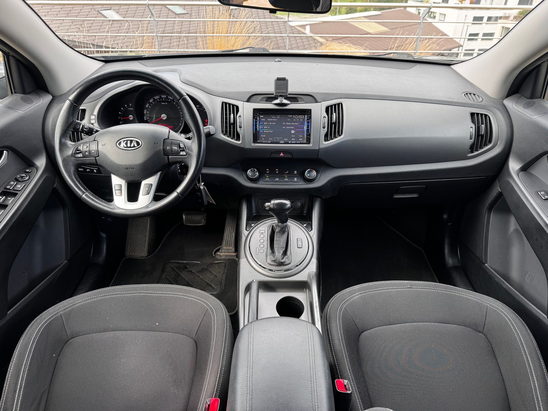 KIA Sportage 2.0 CRDi Trend 4WD Automatic-image-10
