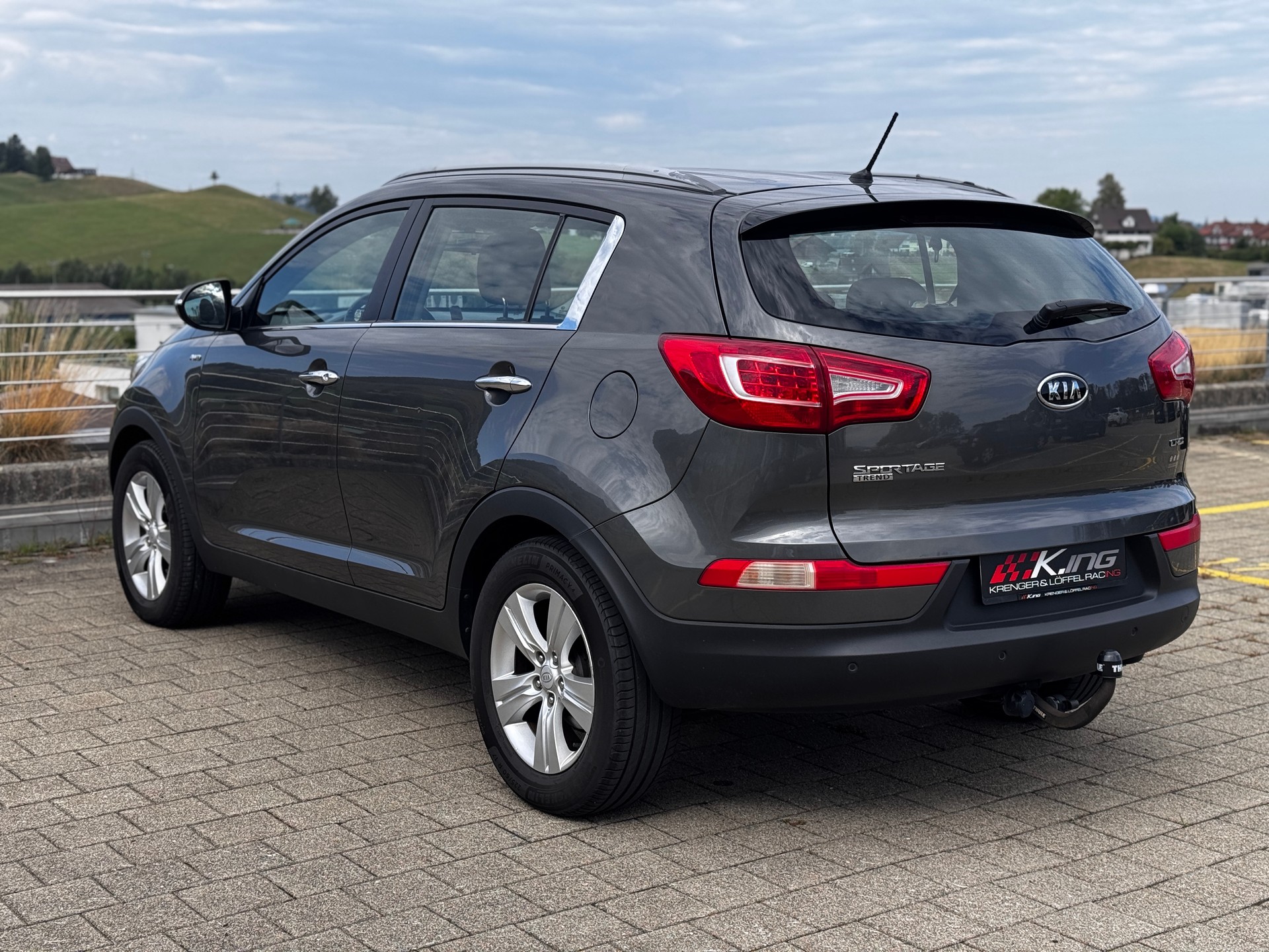 KIA Sportage 2.0 CRDi Trend 4WD Automatic-image-6