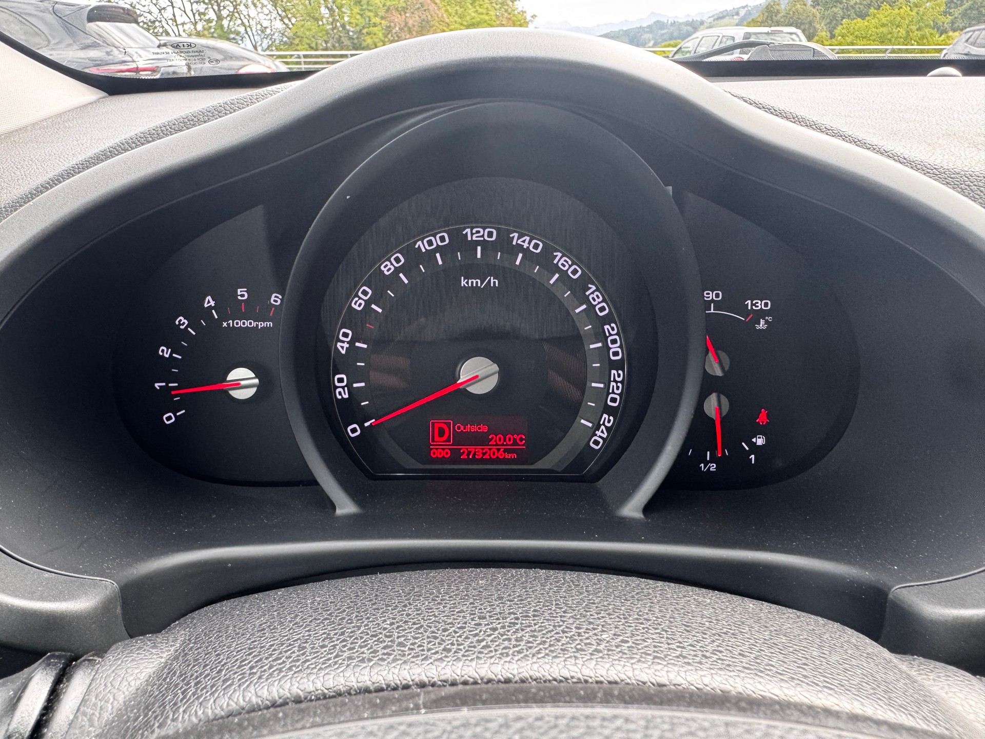 KIA Sportage 2.0 CRDi Trend 4WD Automatic-image-15