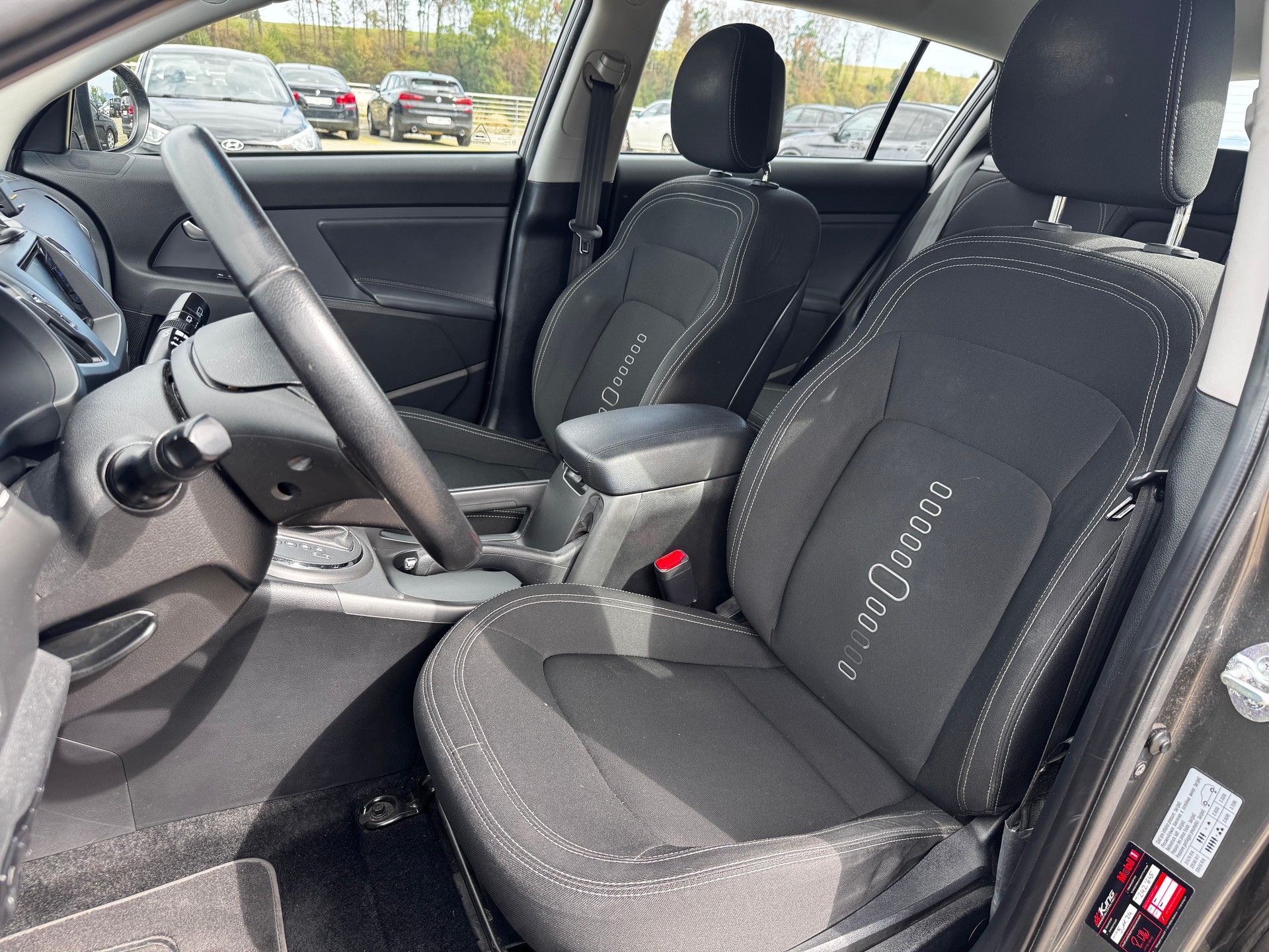 KIA Sportage 2.0 CRDi Trend 4WD Automatic-image-11