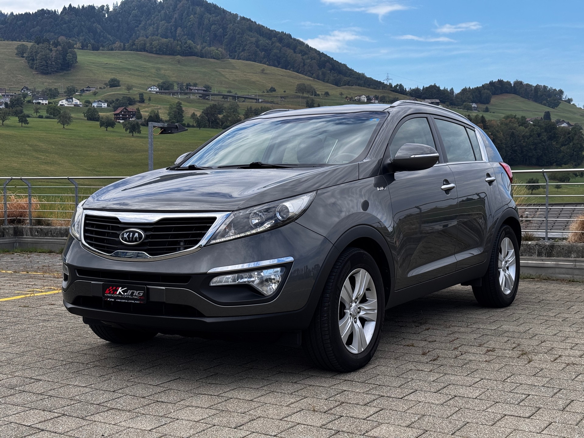 KIA Sportage 2.0 CRDi Trend 4WD Automatic-image-1