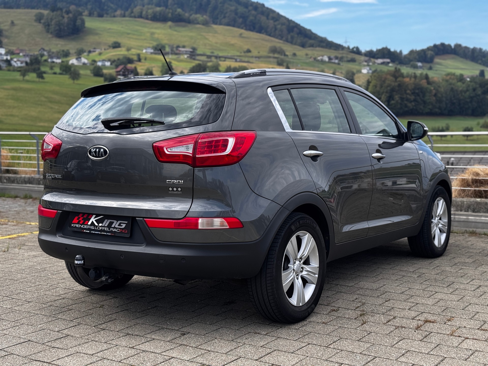 KIA Sportage 2.0 CRDi Trend 4WD Automatic-image-5