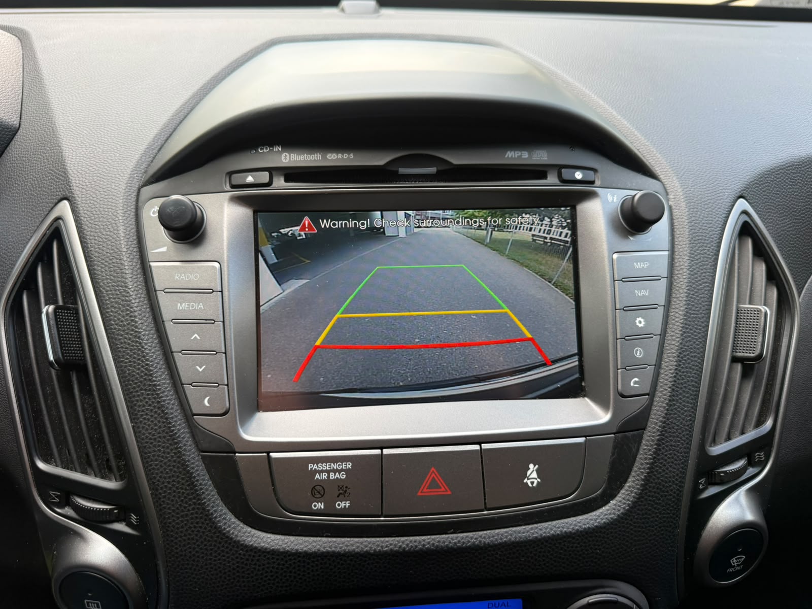 HYUNDAI iX 35 2.0 CRDi Style 4WD Automatic-image-8
