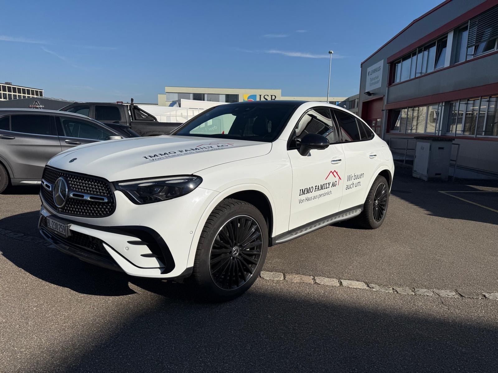 MERCEDES-BENZ GLC 300 e AMG Line 4matic-image-0