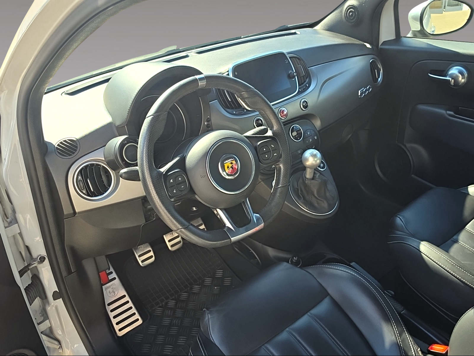 FIAT 595 Abarth 1.4 T-Jet 165 Turismo-image-7