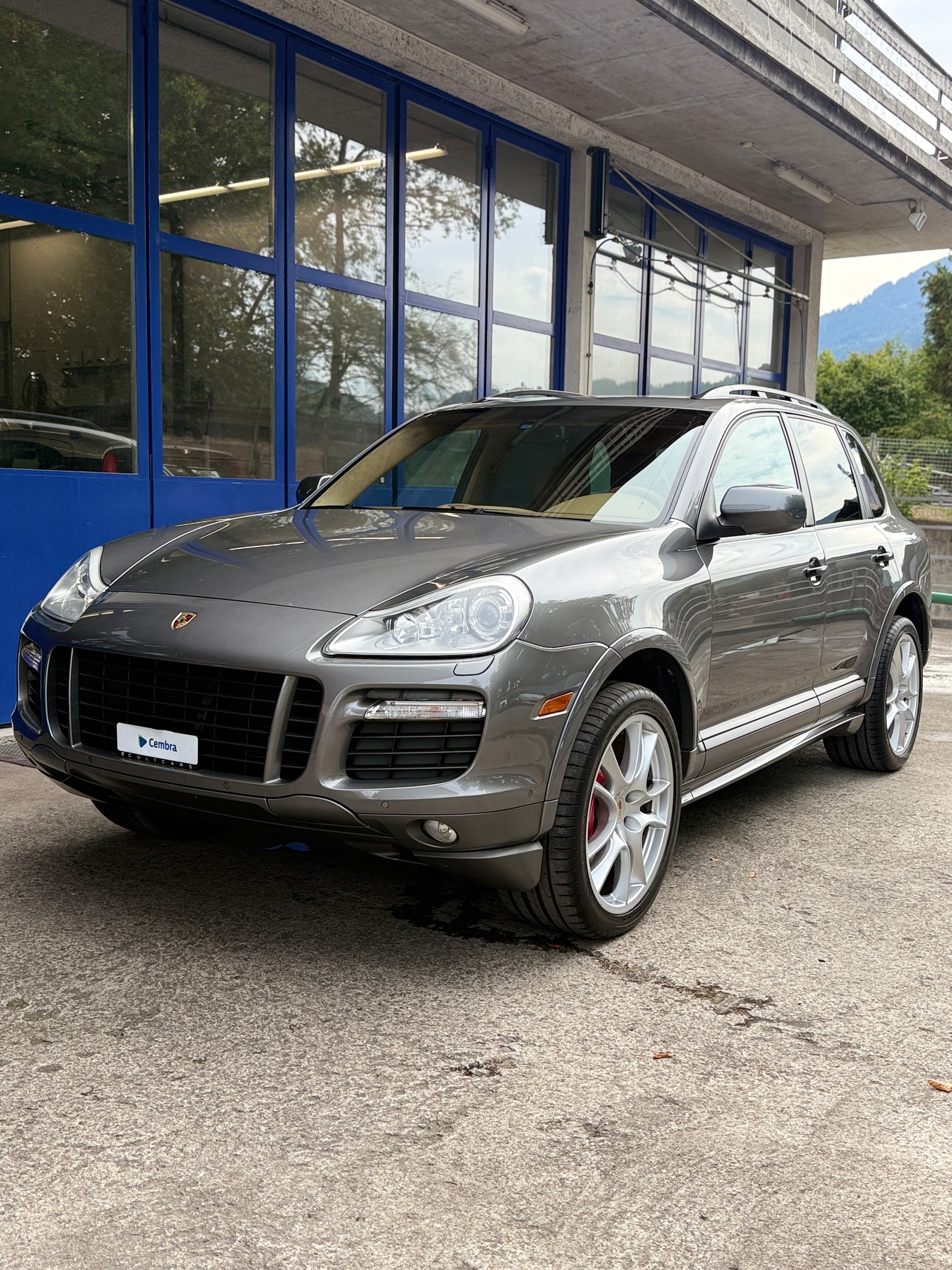 PORSCHE Cayenne GTS-image-0