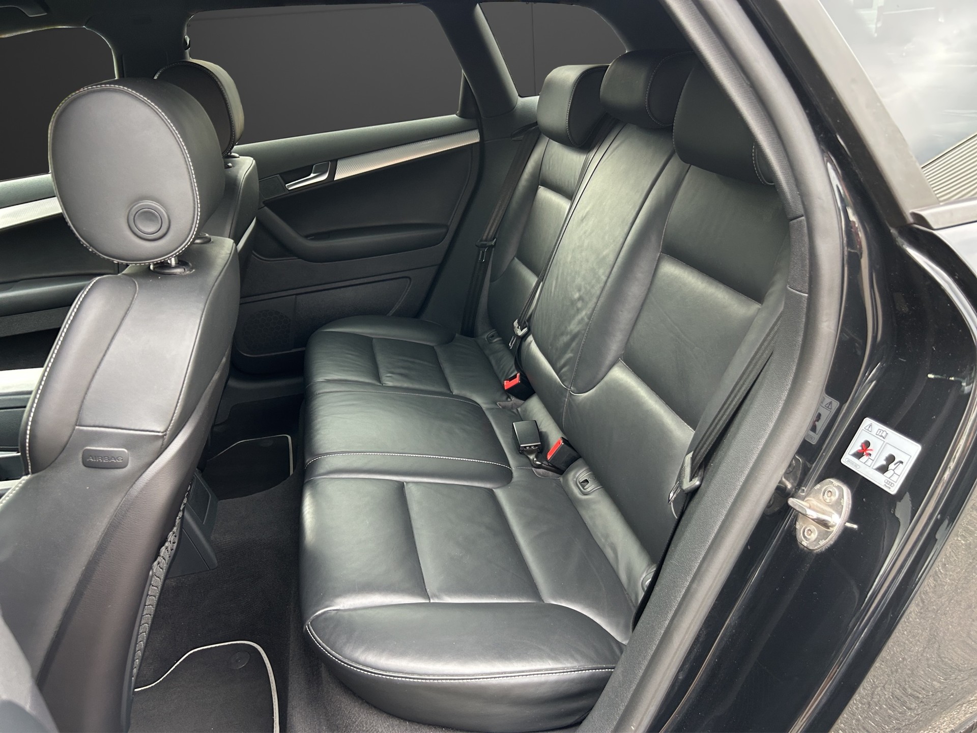 AUDI RS3 Sportback 2.5 TFSI quattro S-tronic-image-6