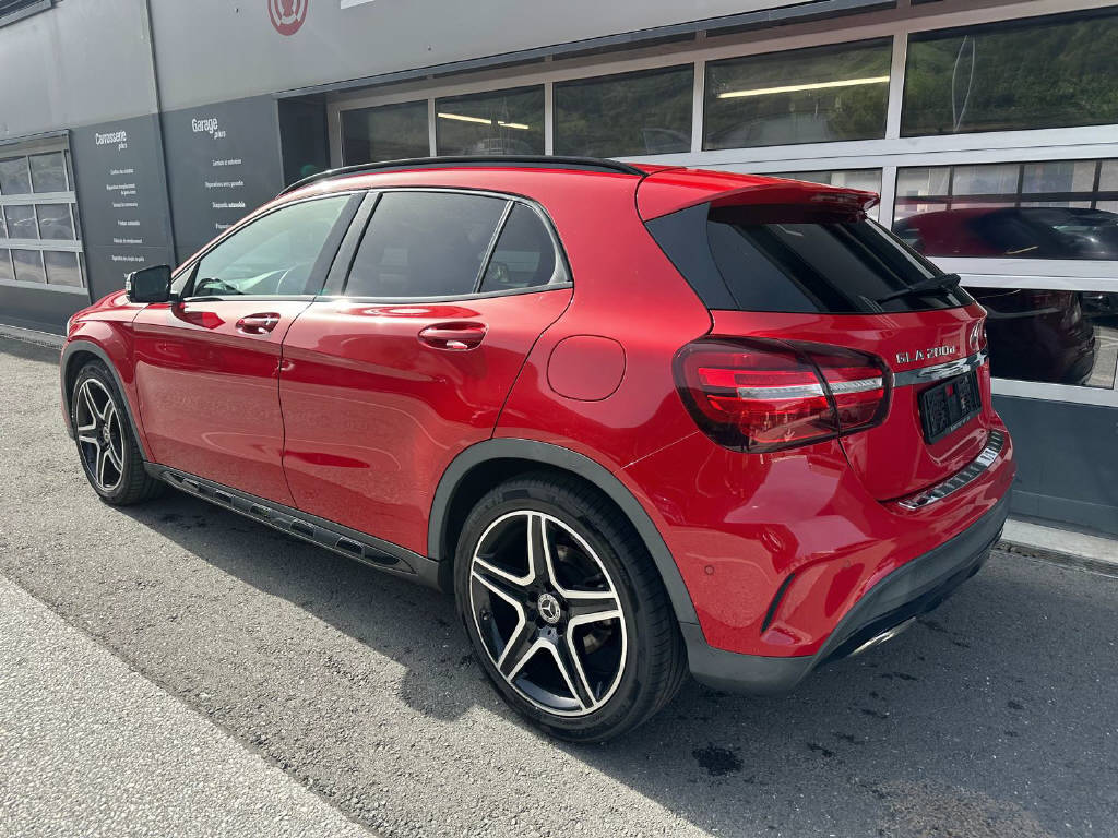 MERCEDES-BENZ GLA 200 d AMG Line 4m - CH-showroom-element-3