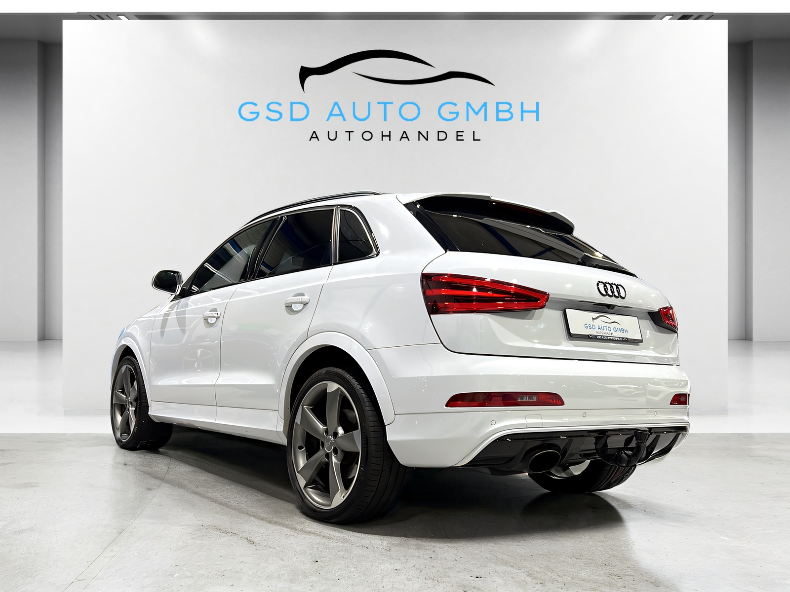 AUDI RS Q3 2.5 TFSI qu**ABT,AHK,Panodach,Rückfahrtkam,Frisch ab MFK**-image-2