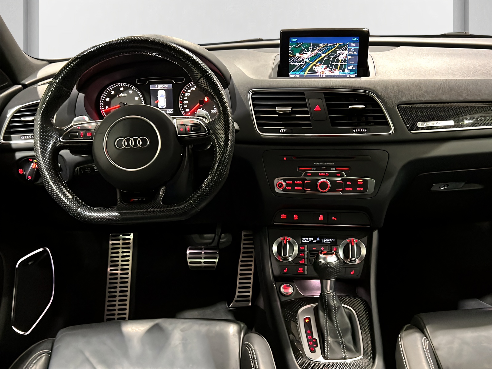 AUDI RS Q3 2.5 TFSI qu**ABT,AHK,Panodach,Rückfahrtkam,Frisch ab MFK**-image-8