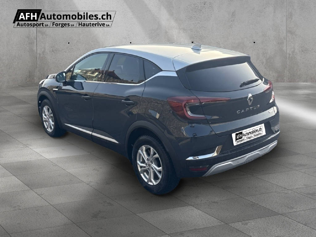 RENAULT Captur 1.6 E-Tech Plug-in Init-image-3