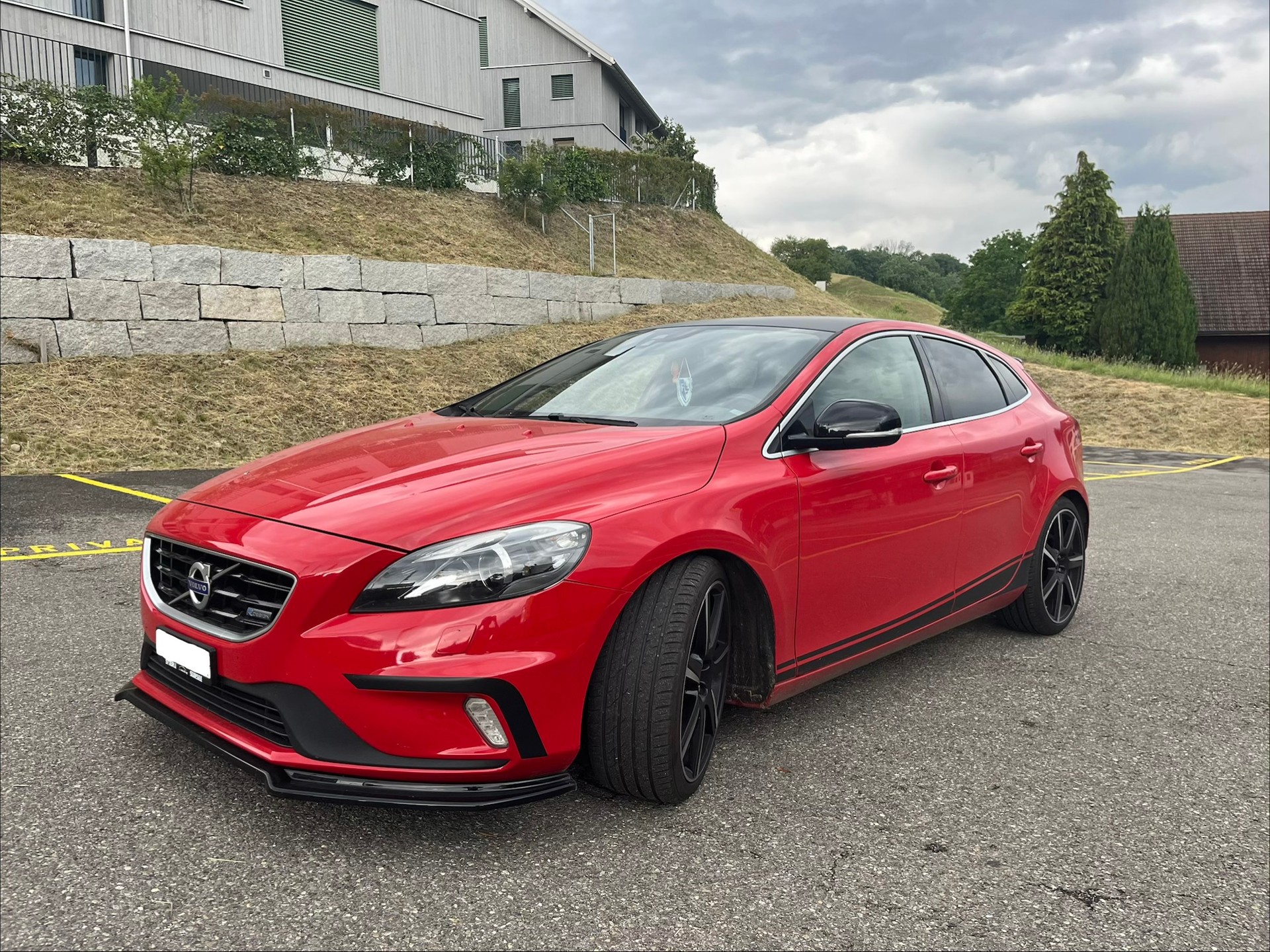 VOLVO V40 T2 Sport 200 S/S-image-0
