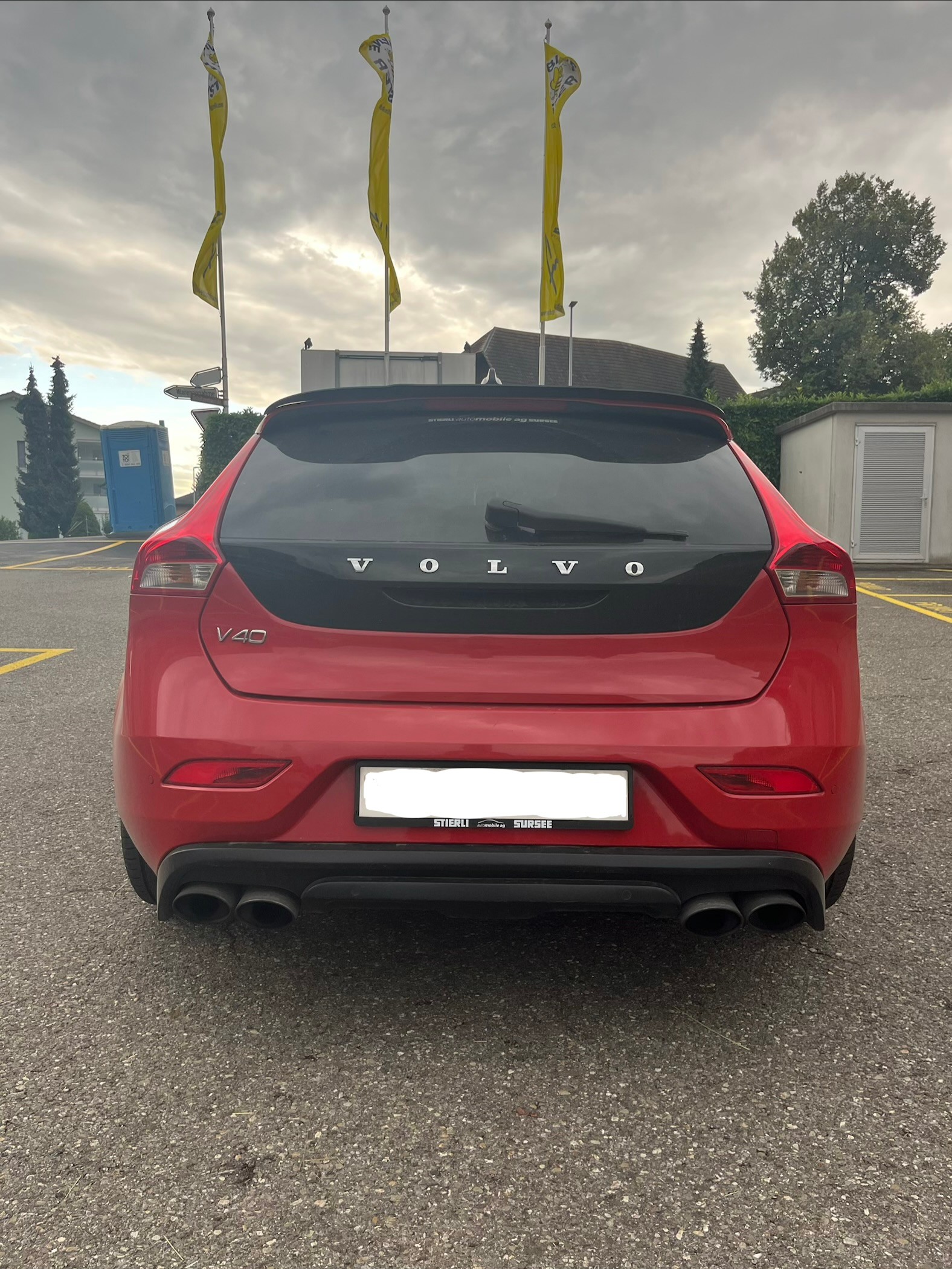 VOLVO V40 T2 Sport 200 S/S-image-3