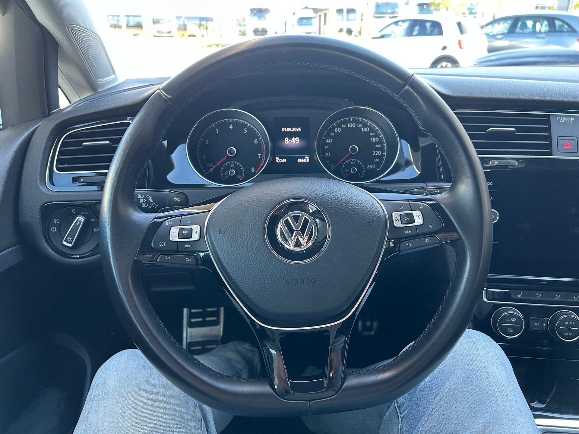 VW Golf 1.0 TSI Comfortline DSG-image-8