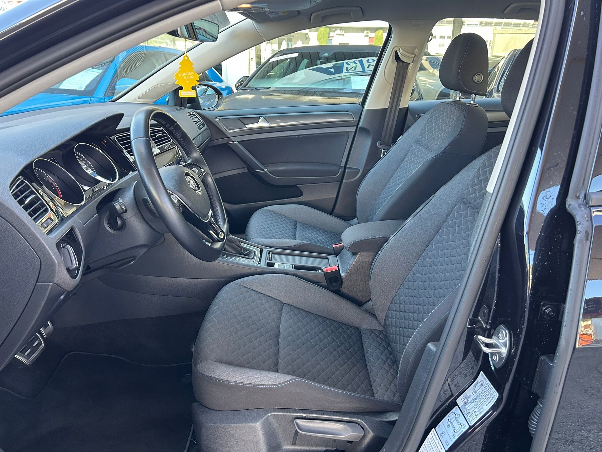VW Golf 1.0 TSI Comfortline DSG-image-7