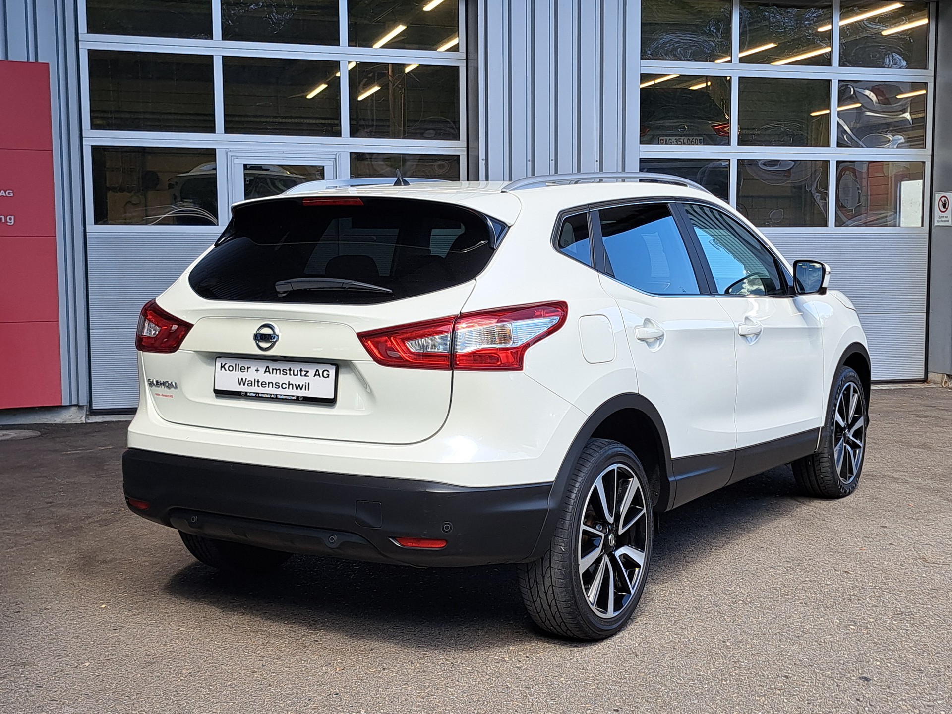 NISSAN Qashqai 1.6 dCi tekna ALL-MODE 4x4-image-4
