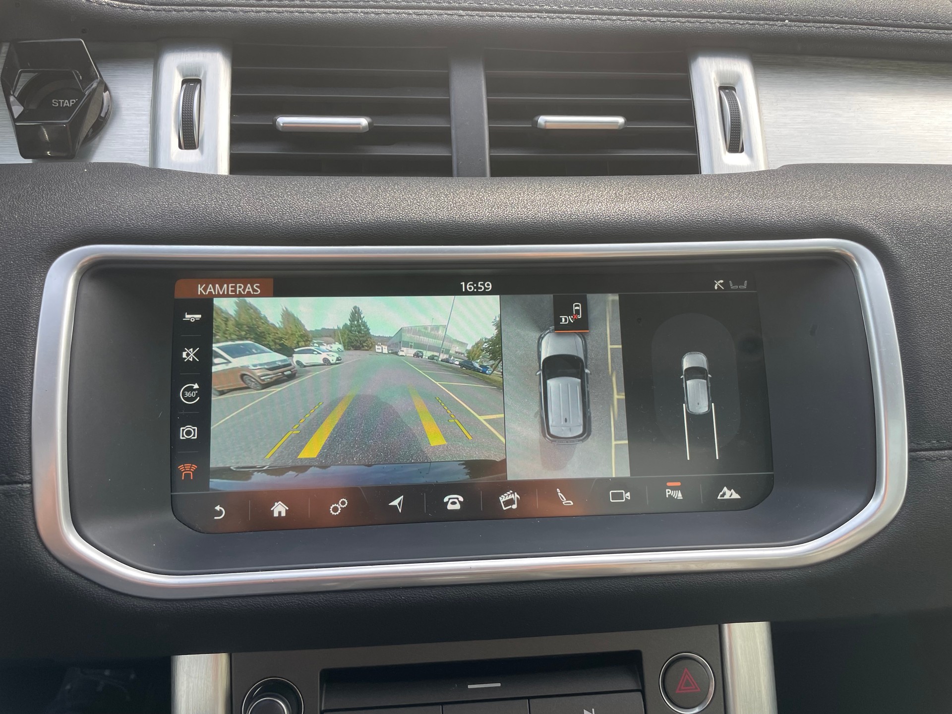 LAND ROVER Range Rover Evoque 2.0 TD4 Pure AT9-image-9