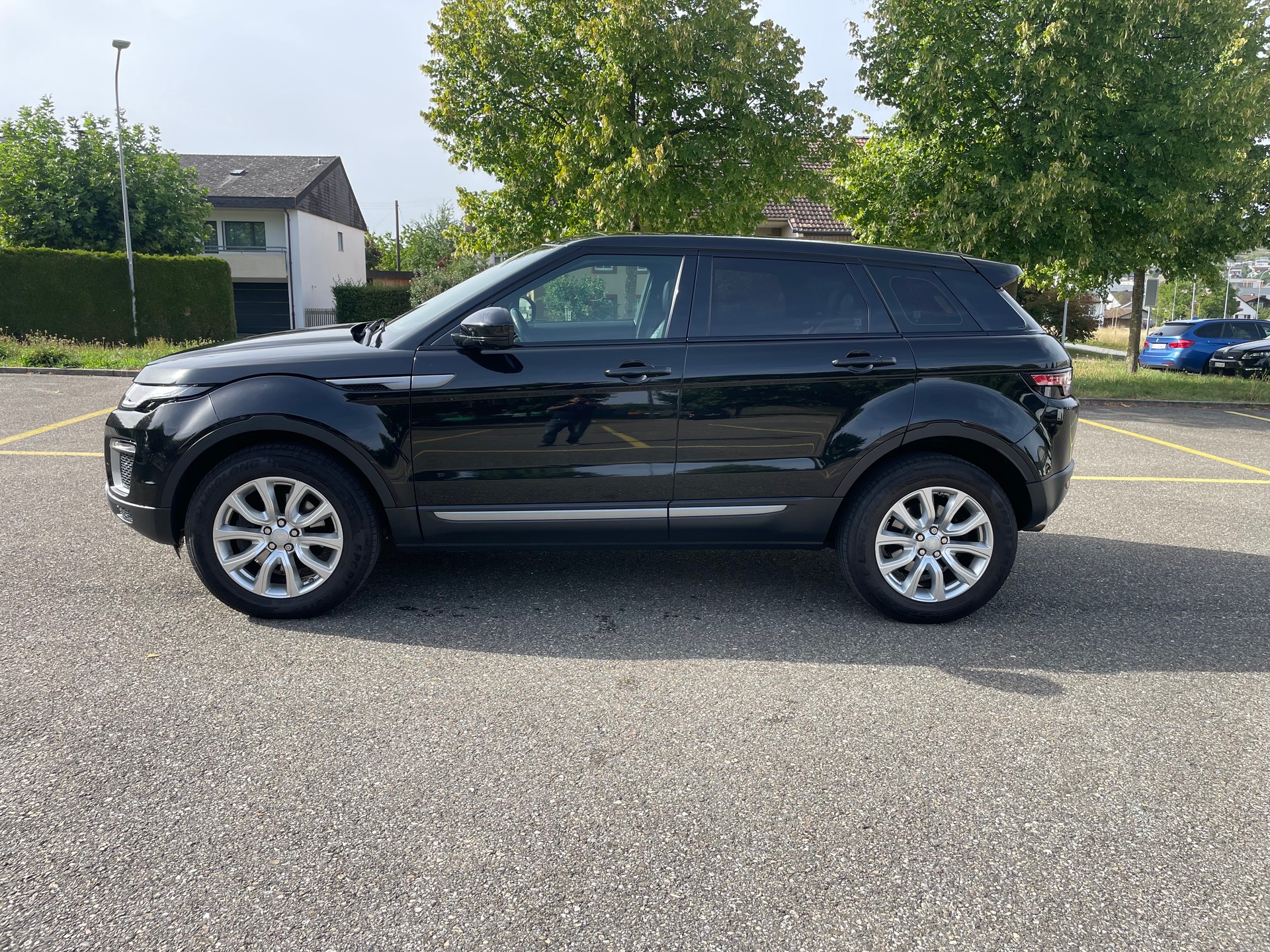 LAND ROVER Range Rover Evoque 2.0 TD4 Pure AT9-image-3