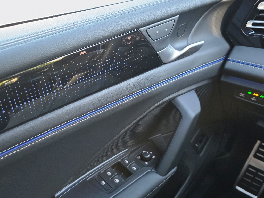 VW Tiguan 2.0 TSI R-Line DSG 4motion-image-19
