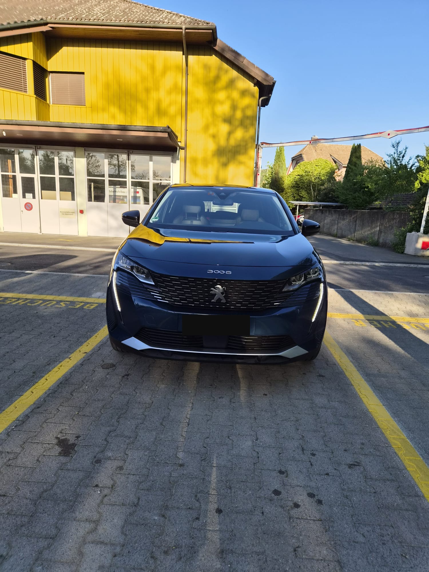 PEUGEOT 1.2 PureTech Allure-image-4