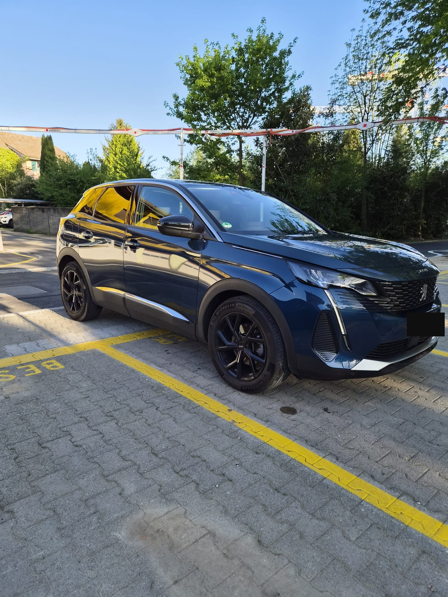 PEUGEOT 1.2 PureTech Allure-image-0
