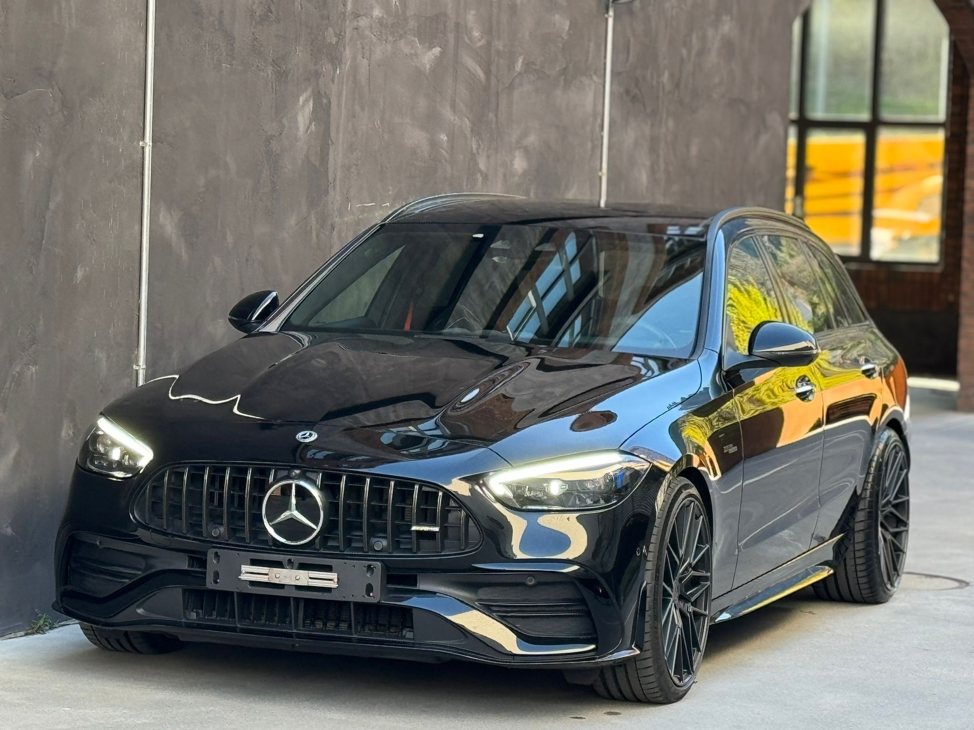 MERCEDES-BENZ C 43 T AMG 4Matic-image-0