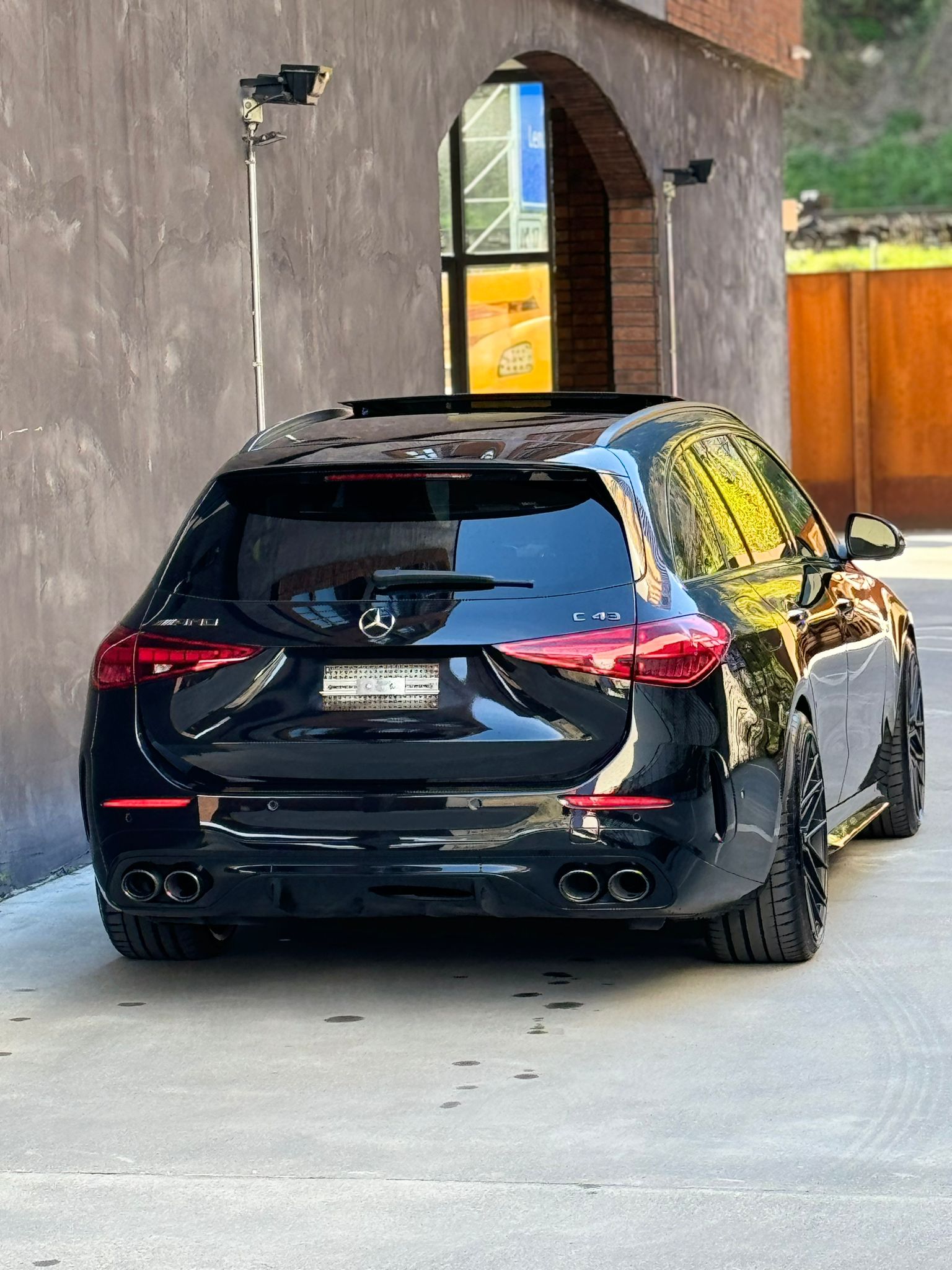 MERCEDES-BENZ C 43 T AMG 4Matic-image-5