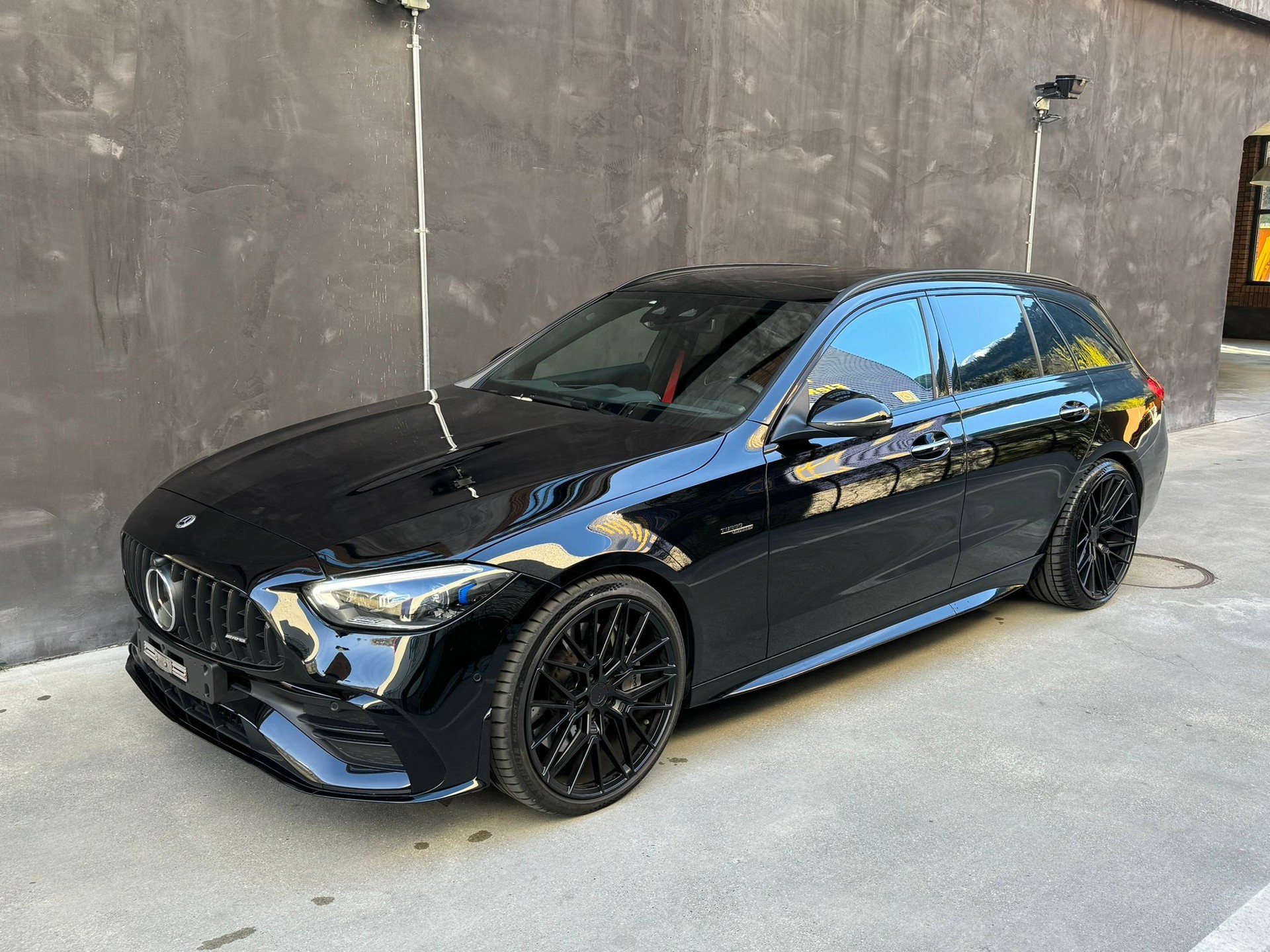MERCEDES-BENZ C 43 T AMG 4Matic-image-1