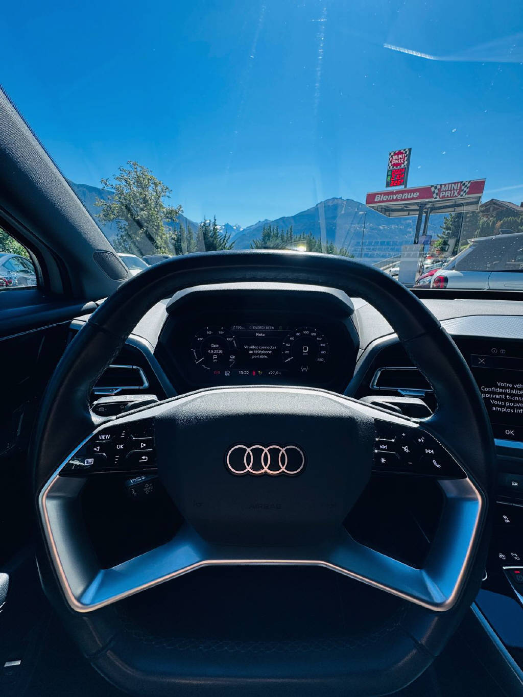 AUDI Q4 e-tron Sportback 50 quattro-image-9