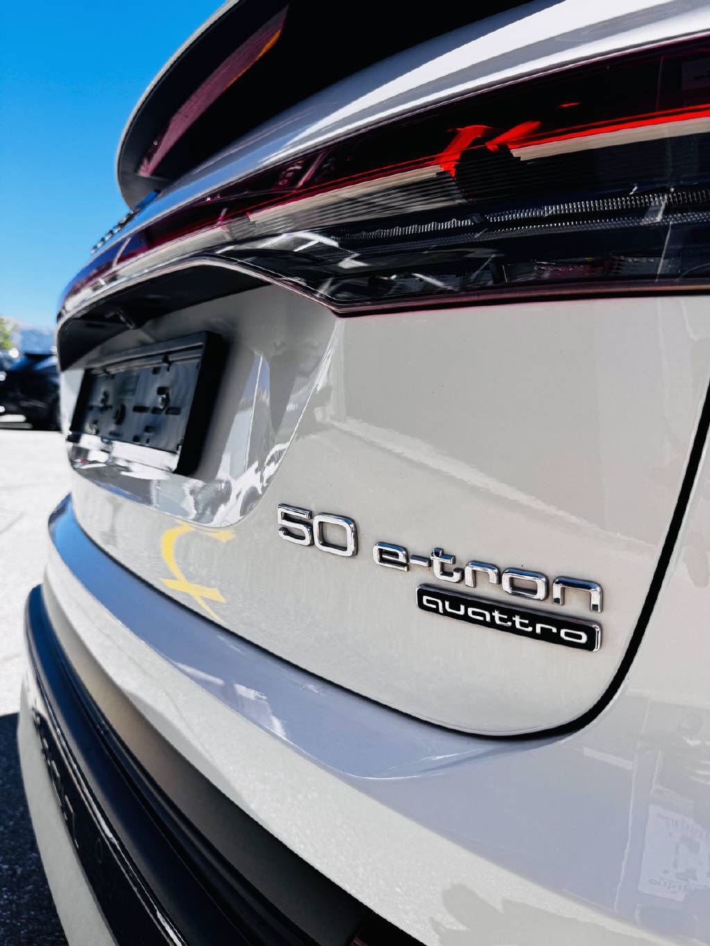 AUDI Q4 e-tron Sportback 50 quattro-image-7