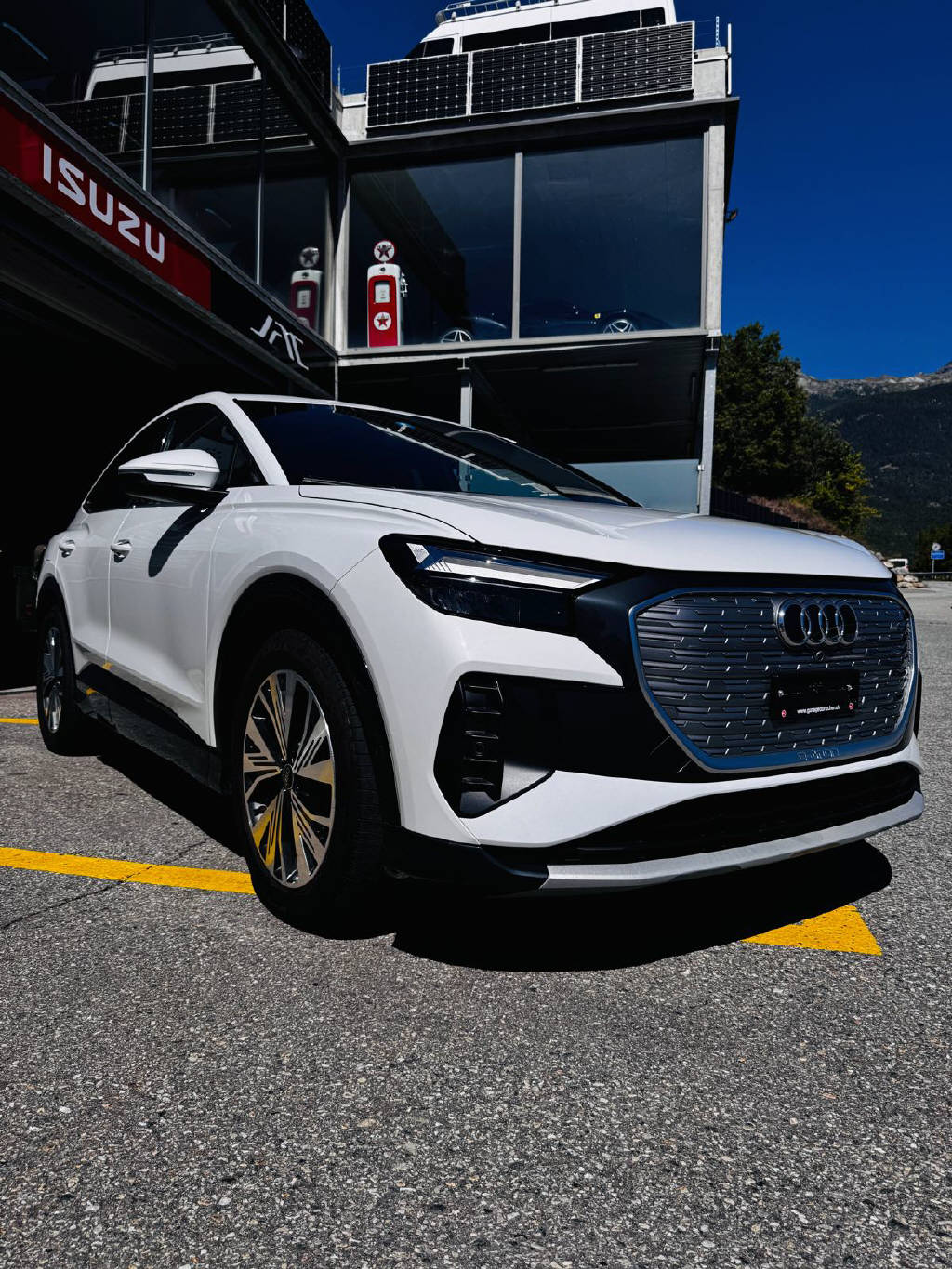 AUDI Q4 e-tron Sportback 50 quattro-image-1