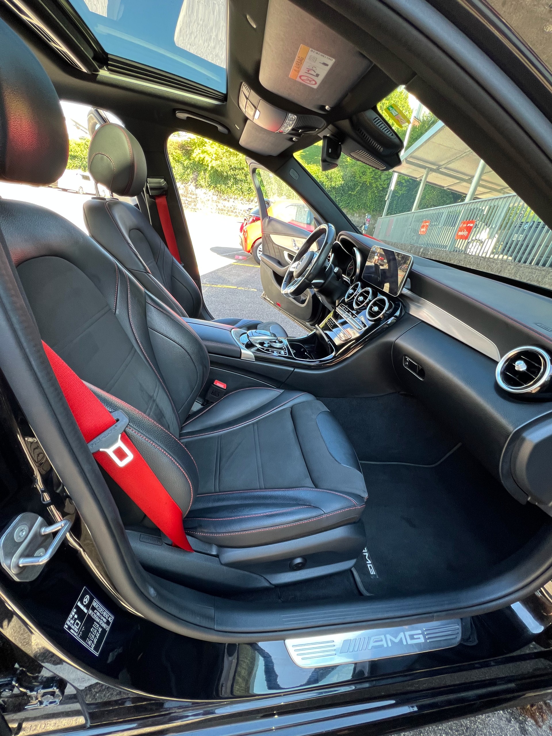 MERCEDES-BENZ C 43 AMG 4matic-image-4