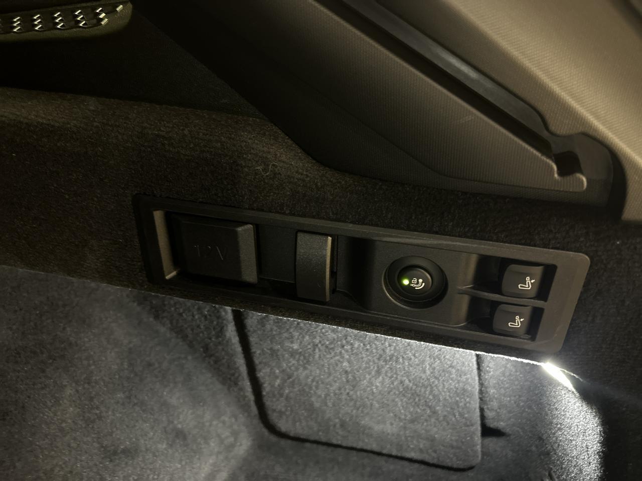 BMW 330i Touring xDrive M-Sport Pro-image-26