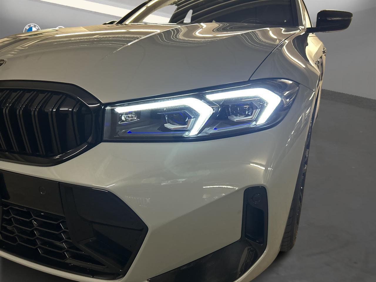 BMW 330i Touring xDrive M-Sport Pro-image-6