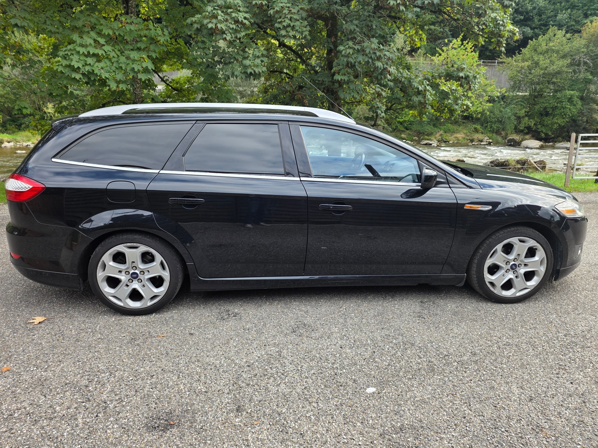 FORD Mondeo 2.5i 20V Titanium ☆☆ Inklusive frischer MFK ☆☆-image-4
